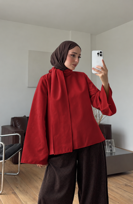احمر